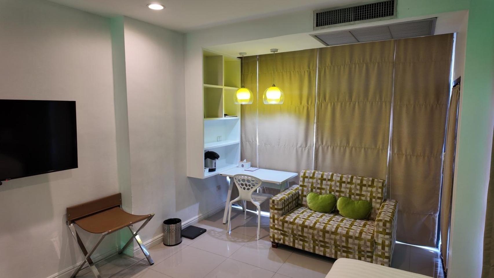 Phitsanulok United Hotel Exterior photo
