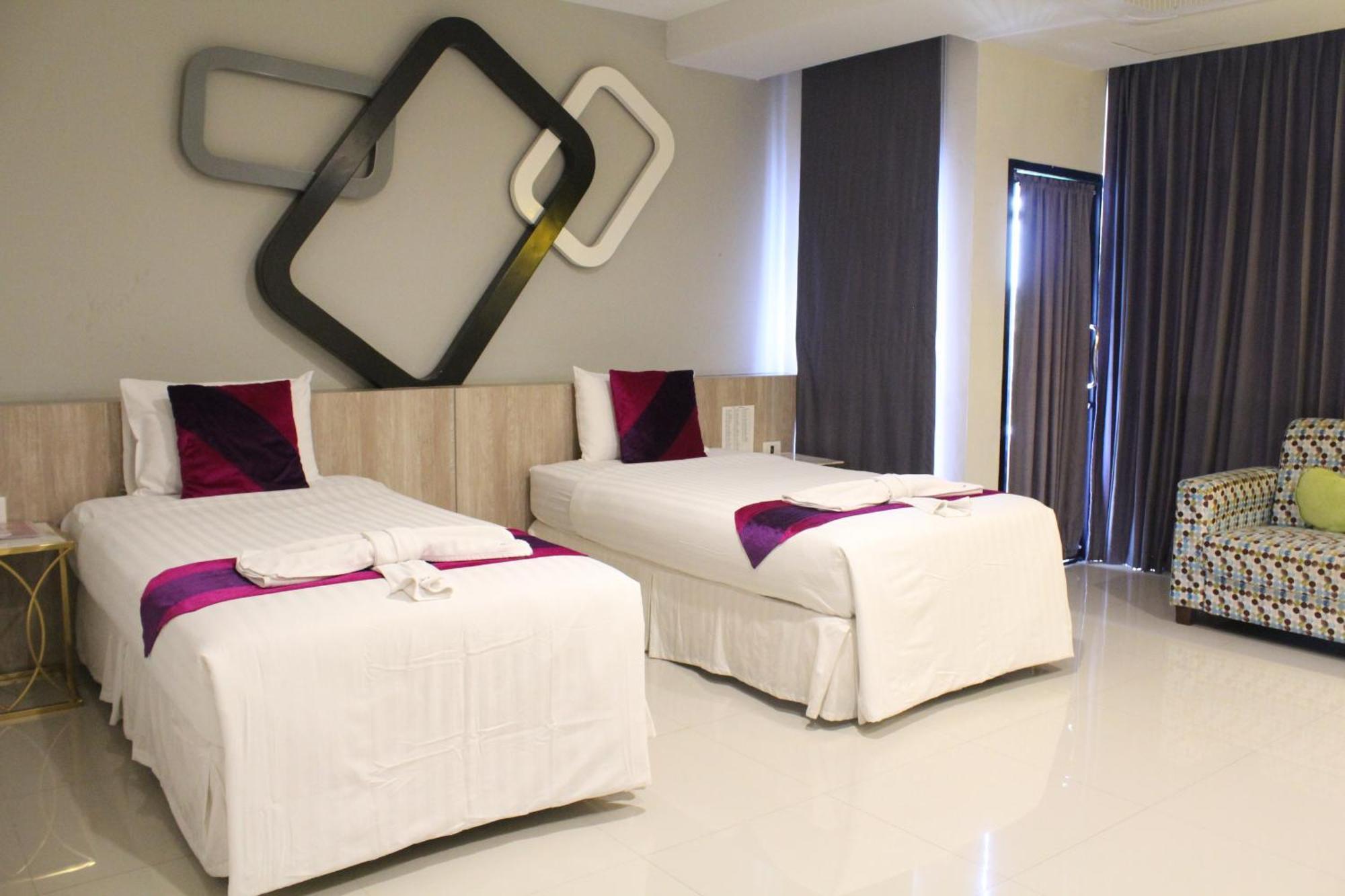 Phitsanulok United Hotel Exterior photo