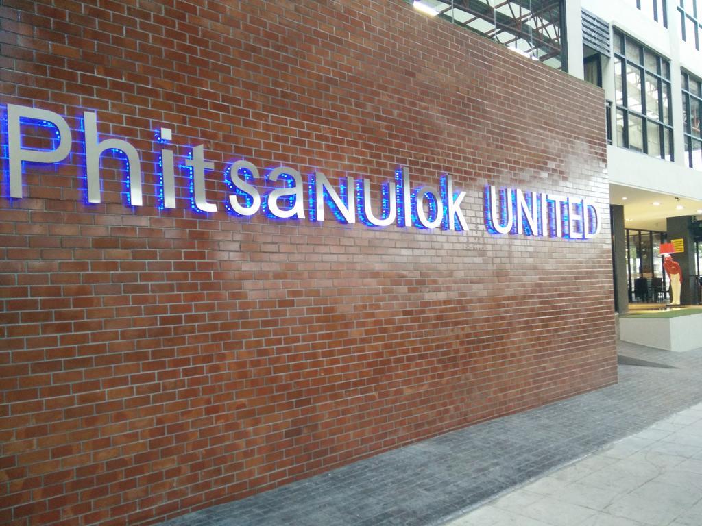 Phitsanulok United Hotel Exterior photo