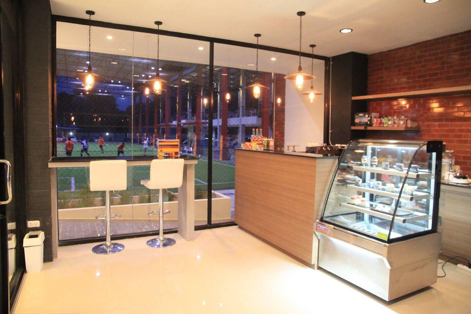 Phitsanulok United Hotel Exterior photo